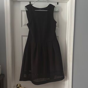 Elegant Black Sleeveless Dress